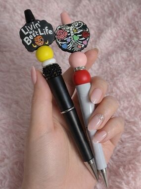 Black and White Decorative Ball-Top Gel Pens - Cute Statement Design